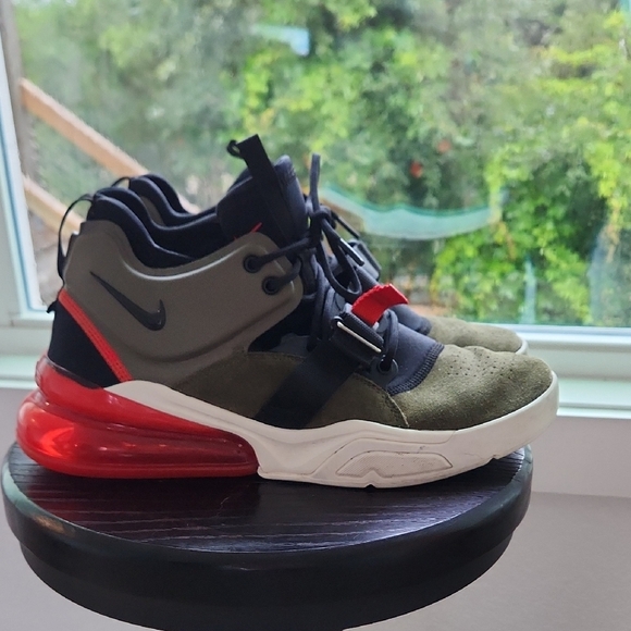 Nike Air Force Max 270 Sneakers - Picture 1 of 7